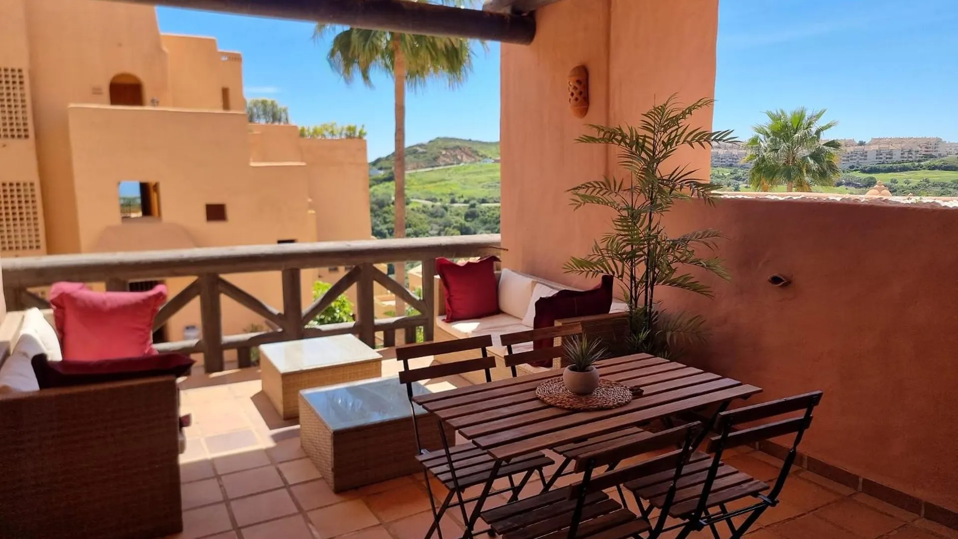 Superb 2 Beds Coto Real Duquesa Apartment San Luis de Sabinillas